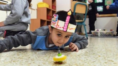 ילדי גן חובה שקד צולמו ע"י  מערכת WALLA