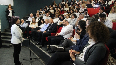 מנהלת המחוז בביקור מחוז מרכז ביום הזיכרון לשואה ולגבורה