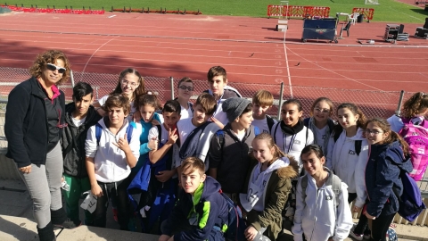 נבחרת מילקן עם המורה ליאורה ריחיים